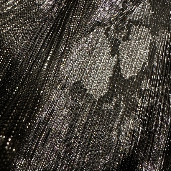 NEW with tags, MICHAEL Michael Kors sparkly gray/silver cold-shoulder top, med. - Picture 13 of 13